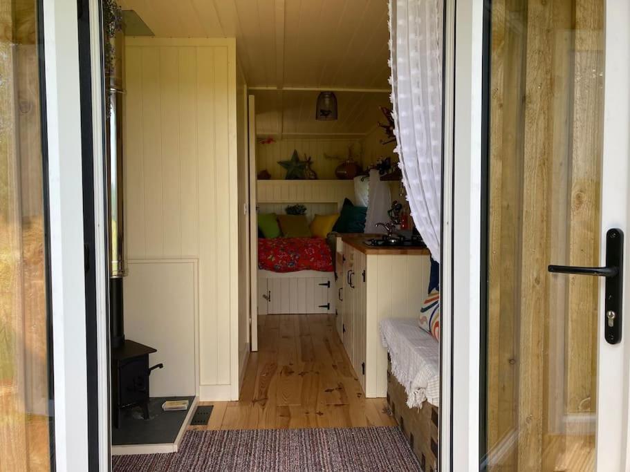 Neddys Rest Luxury Horsebox Stay Battle Eksteriør billede